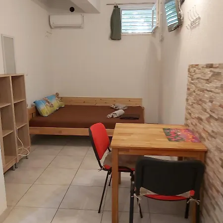 Rooms- Denis