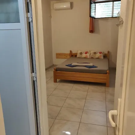 Rooms- Denis