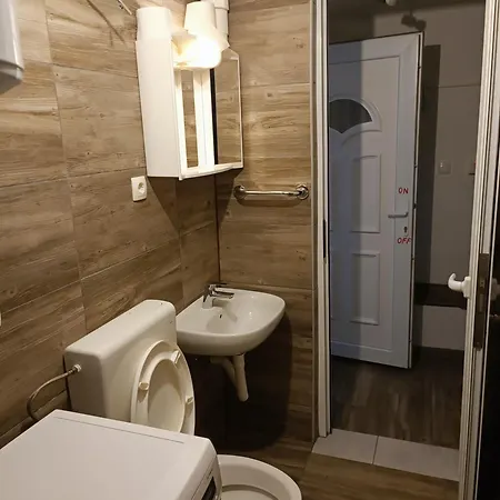 Pensión Rooms- Denis 3*