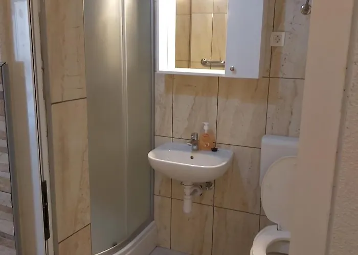بيت ضيافة Rooms- Denis سبليت