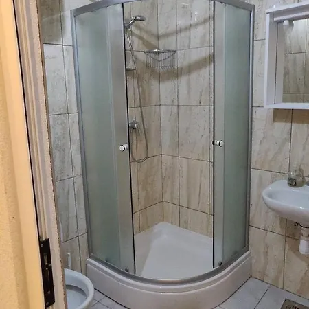Rooms- Denis Guest house