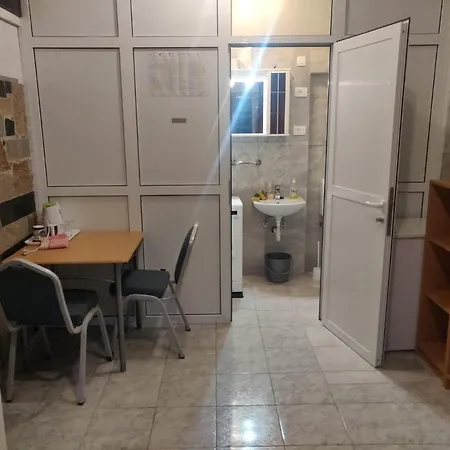 Rooms- Denis Guest house 3*