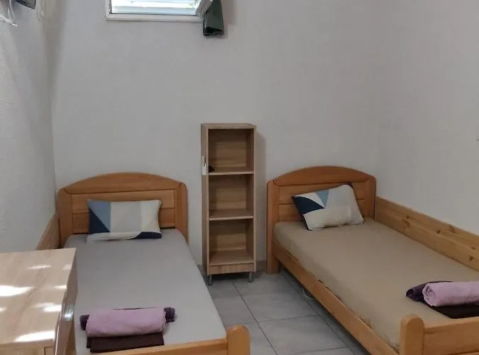 Rooms- Denis بيت ضيافة سبليت