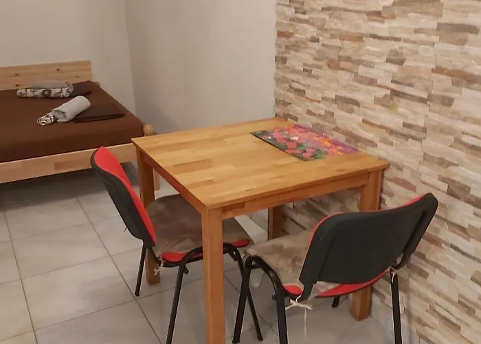 Rooms- Denis سبليت