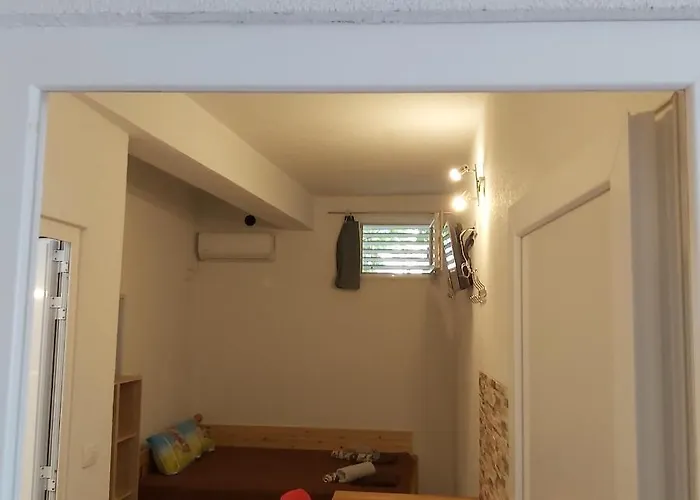 Rooms- Denis سبليت