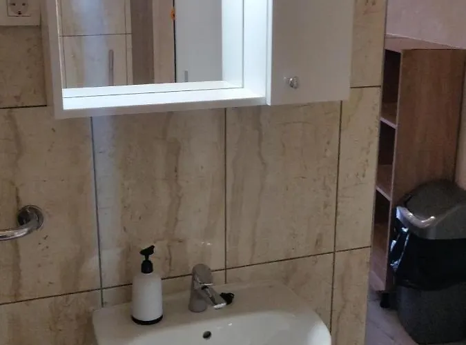 Rooms- Denis سبليت