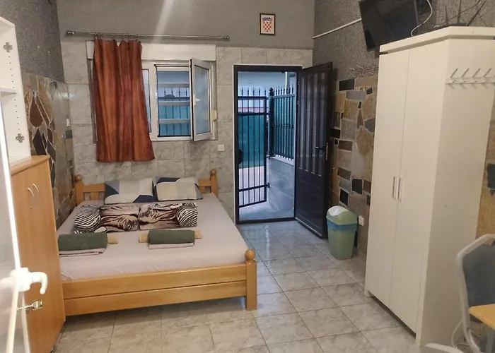 بيت ضيافة Rooms- Denis 3*