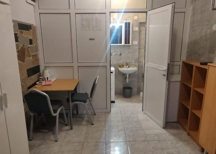 Rooms- Denis بيت ضيافة 3*