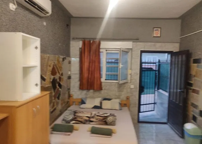 بيت ضيافة Rooms- Denis سبليت