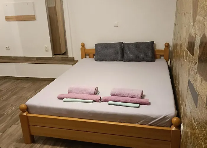 Rooms- Denis سبليت