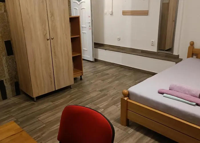 Rooms- Denis سبليت