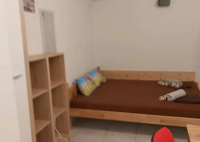 Rooms- Denis بيت ضيافة 3*